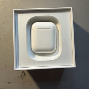 1st Gen Apple AirPods